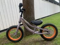Balanscykel / Springcykel 12 tum 