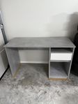 Skrivbord 