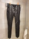 Student? Billiga svarta herrbyxor till kavaj stl 48 fr H&M