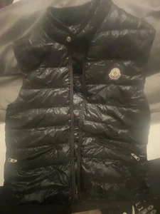 Moncler Väst storlek 5
