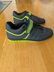 Lyftarskor Adidas powerlift 2 storlek 44 2/3