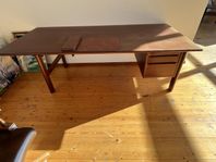Stort skrivbord