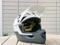 Sweet Protection Arbitrator full face hjälm