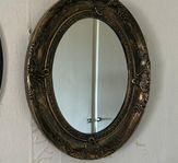 VINTAGE SPEGEL OVAL PLAST GULDRAM MED VACKER 