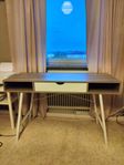 skrivbord från Jysk