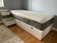 Säng IKEA Nordli