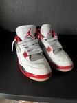 Jordan 4 fire red