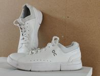 ON THE ROGER Advantage - Låga sneakers
