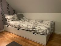 IKEA Nordli Sängstomme med förvaring, vit, 90x200 cm