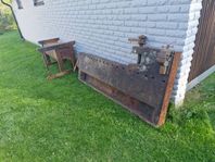 Antik hyvelbänk från gammal smedja