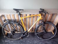 Crescent Helag – Hybridcykel i toppskick! (Storlek L)