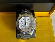 Breitling Avenger – Super Avenger Vit/Stål Ø48 mm