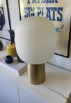 Bordslampa NOTE mässing vit, House Doctor