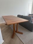 Matbord Dyrlund Danmark, massiv teak 