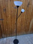 Praktisk golvlampa