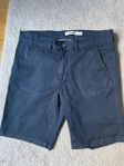 Mörkblå chinosshorts stl 30
