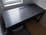 Svart bord