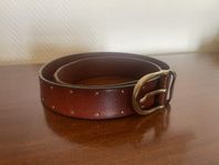 Saddler skärp unisex 50-talsdesign. Äkta läder 850 nypris