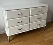 Byrå från IKEA