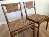 Renoveringsobjekt 2 kvalitets stolar teak snörsits/rygg
