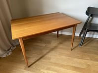 Matbord från 1960-talet