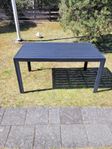 Bord i konstträ