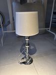 Bordslampa Tara, Mio