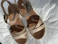 Sandal 