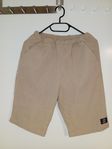Beigea shorts stl 13, 14 år