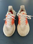 Adidas löparskor stl 40 Lightboost
