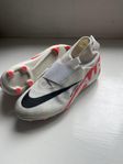 Fotbollssko Nike Air Mercurial stl.38,5