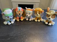 5 st helt nya PAW PATROL nallar! nypris: 845kr!