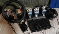 Logitech G27 Ratt, växelspak, pedaler och strömadapter