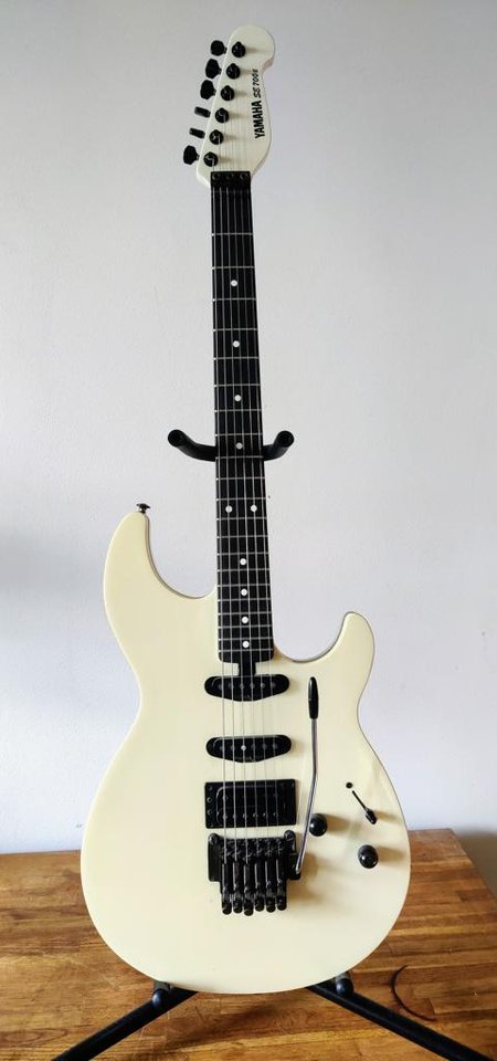 Elgitarr/Yamaha SE-700E Super...