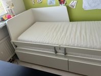 Barnsäng ikea flekke