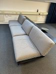 Arper Zinta (italiensk designsoffa) och safaristolar