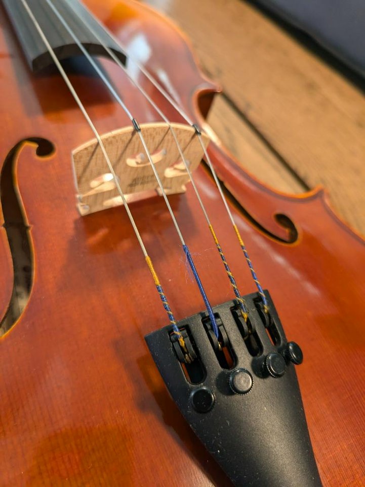 Viola, Yamaha