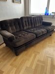 Tresits soffa i möbelplych