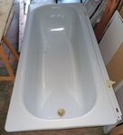 Badkar vit emalj 159x59x39cm. Bra skick