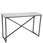 Sideboard i massivt trä 