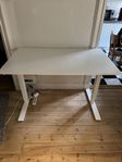 Höj/sänkbart skrivbord