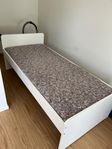 Ikea Single Bed - SLÄKT Sängram, vit, 90x200 cm