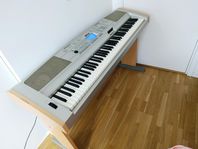 Yamaha  DGX 500 Piano 