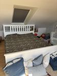 Hemnes dubbelsäng med Hövåg madrass