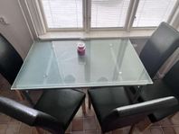 5 stolar för 350kr