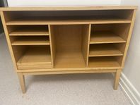 Retro teak byrå / sidobord / vinyl-skåp, många hyllor
