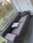 svart soffa i gott skick