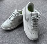 Skor Nike W COURT VISION LO NN