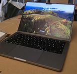  NYSKICK! Macbook Pro M1 Max 14" (512 SSD/32 GB RAM)