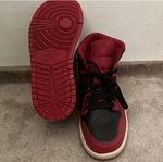 Nike air Jordan 1 Röd och svart 